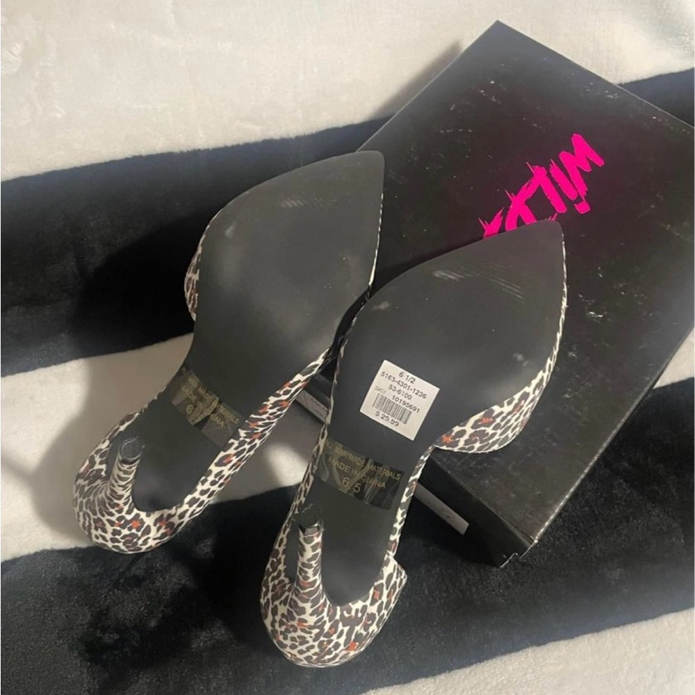 Leopard Stilettos ~Size 6/12 - Picture 5 of 6